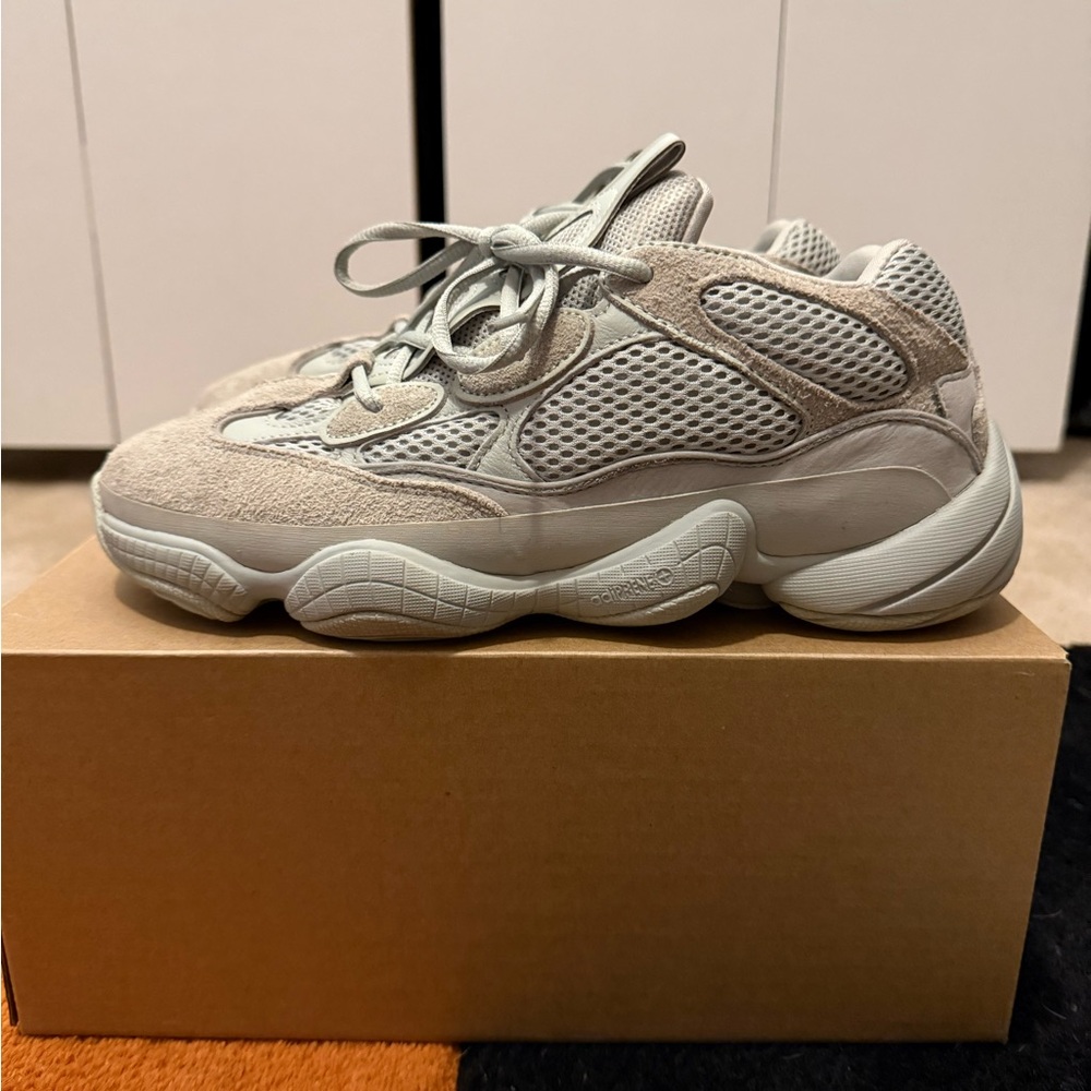 Adidas Yeezy 500 Salt - Picture 2 of 7